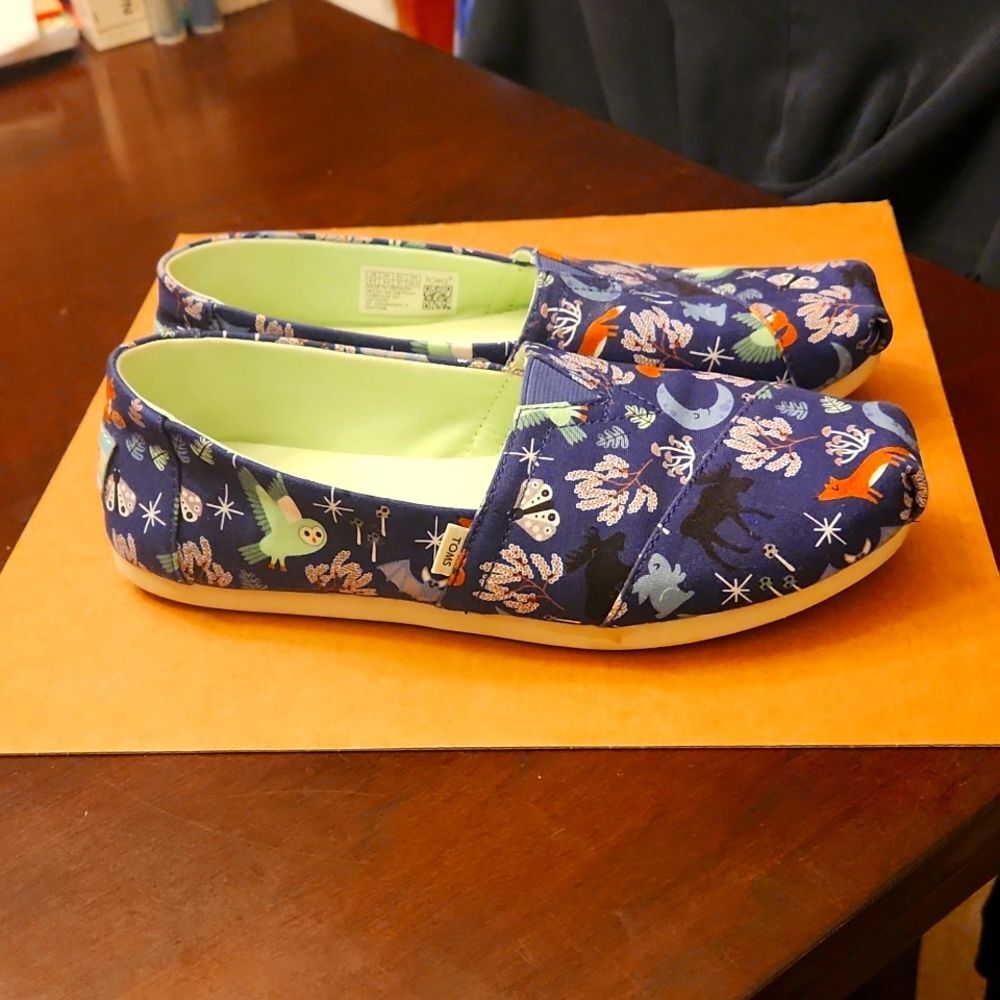 Toms Women's Slip-on Shoes Fox Owl Moon Animals Size 6.5